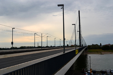 Oberkasseler Brücke_2.jpg